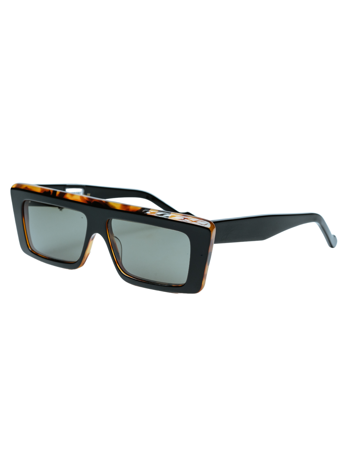 Ivone in Black with Brown Havana inside